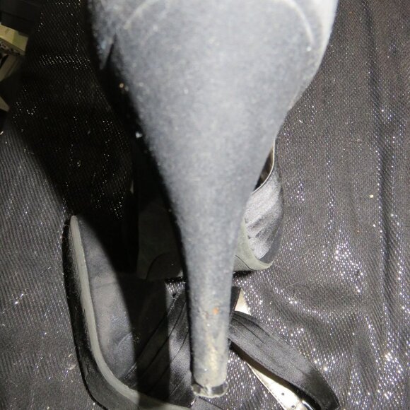 BOGO Fergalicious by Fergie Black Micro Suede & Satin Heels Pumps size 11 - Picture 10 of 15